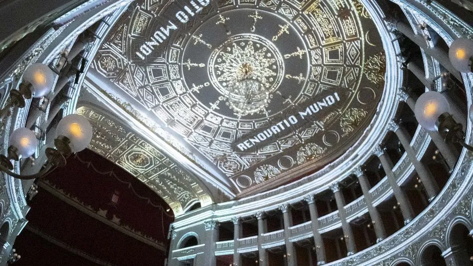 spettacolo di video mapping al teatro Galli ©Riccardo Gallini /GRPhoto