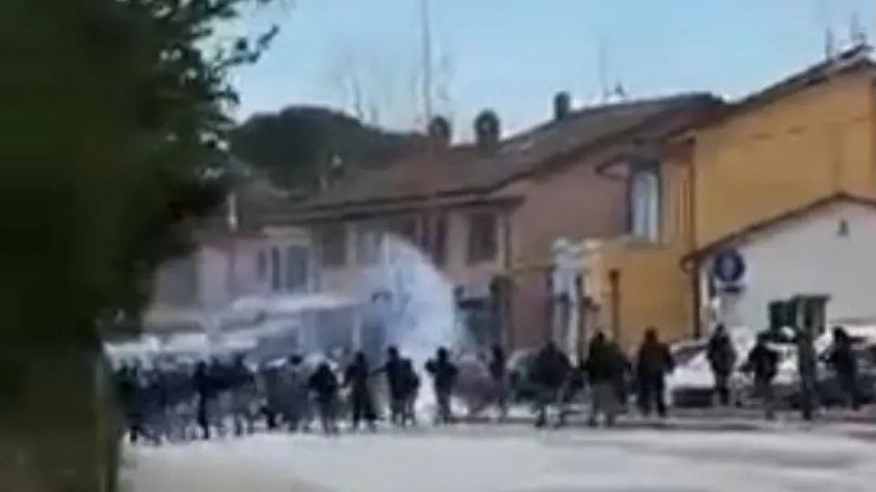 una delle immagini circolate nei gruppi di ultras