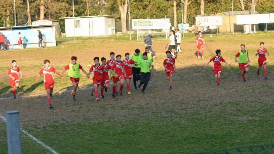 L’esultanza della Under 16 a San Lorenzo