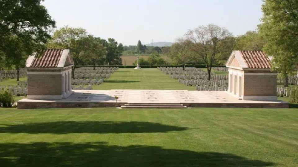il cimitero di guerra a Coriano