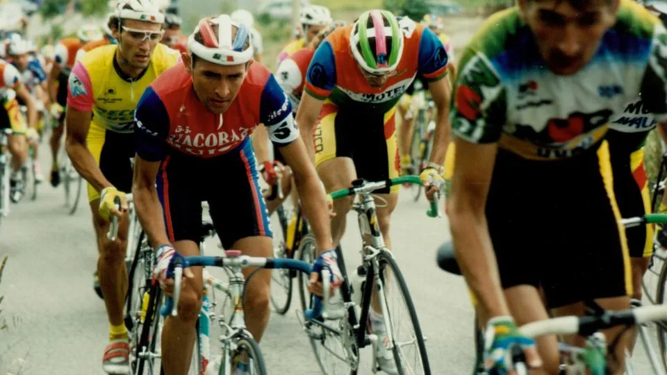 Pantani sulle salite della Coppa della Pace @archivio Morelli
