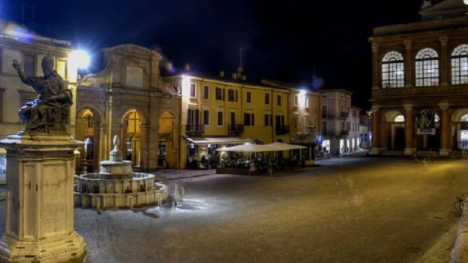 piazza Cavour
