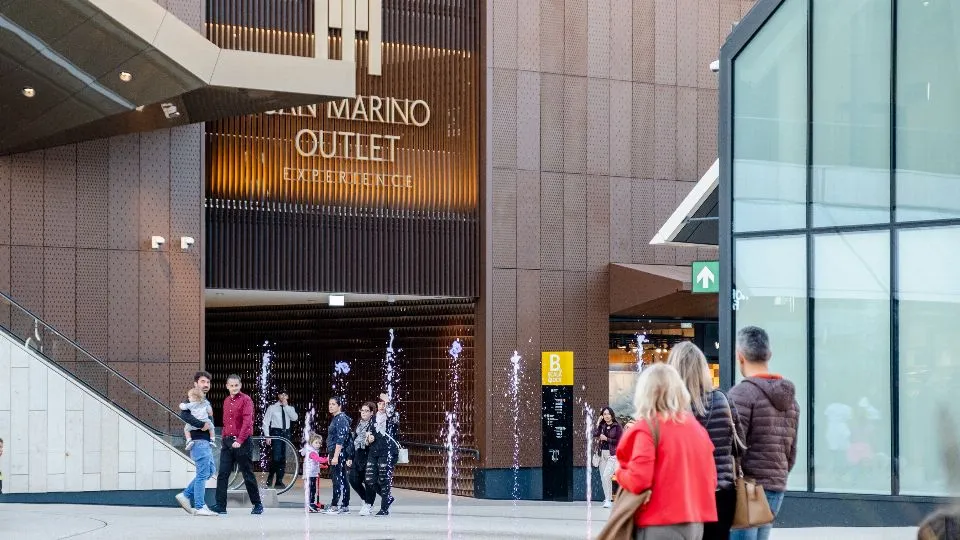 San Marino Outlet Experience