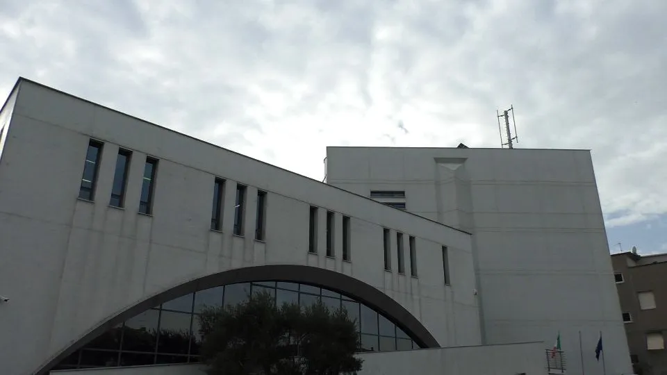 l’antenna sul tetto della Provincia @newsrimini