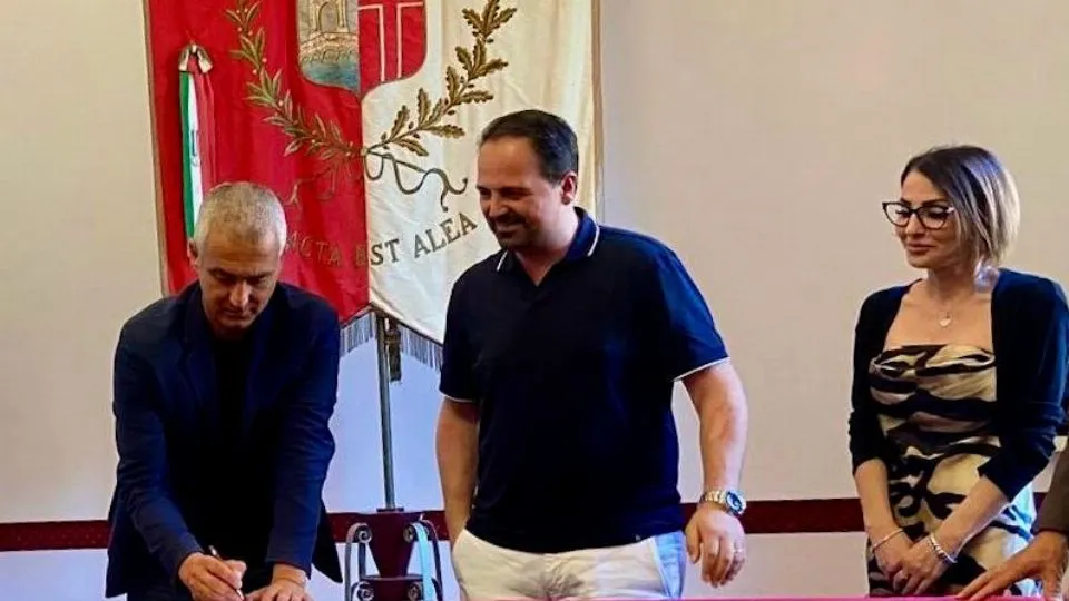 la firma della convenzione
