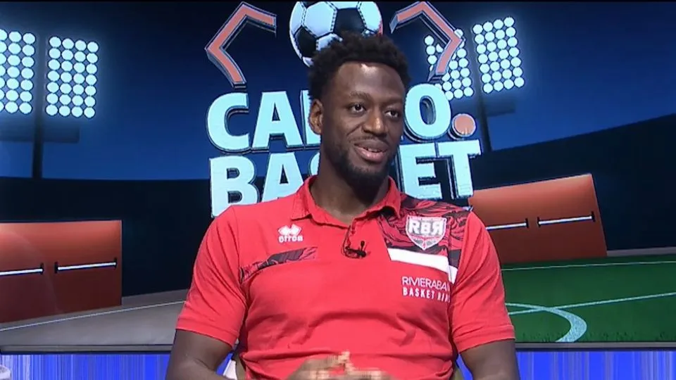 Simon Anumba ospite a Calcio.Basket