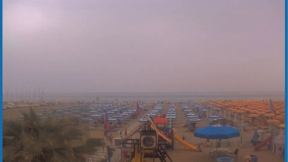 dalla webcam del bagno 99
