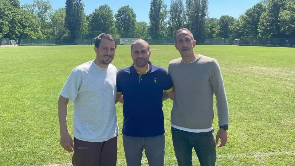 Il presidente Luca Piccirilli tra Matteo Brighi e Alessandro Mastronicola