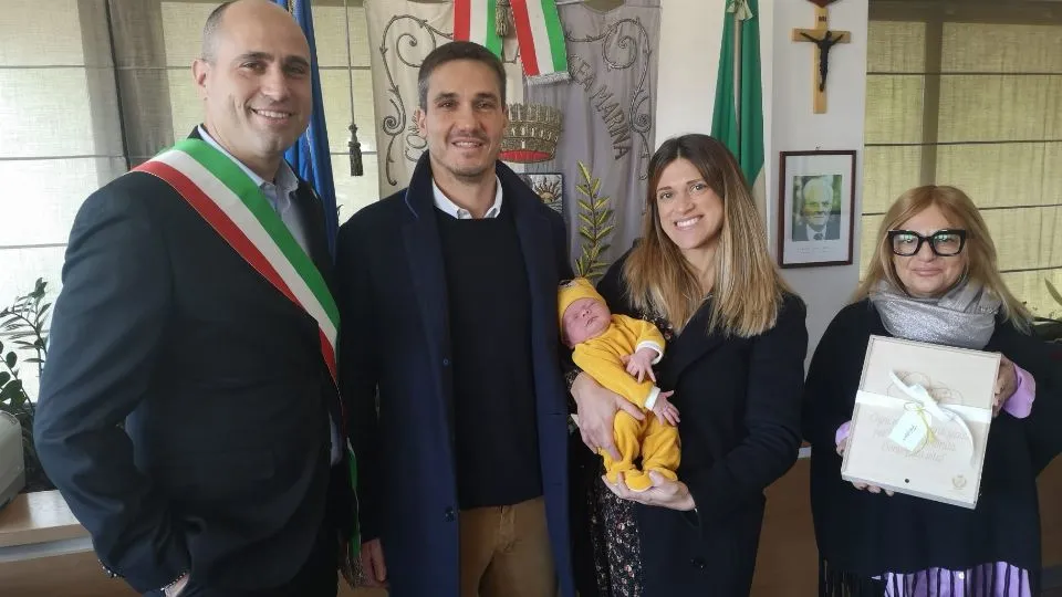il piccolo Filippo accolto in municipio
