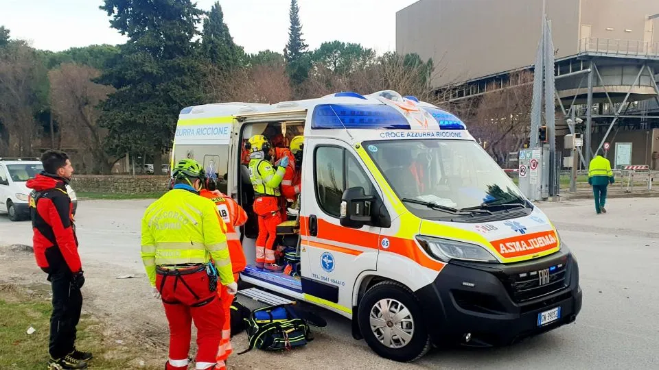 Vigili del Fuoco e 118 all’inceneritore (foto Adriapress)