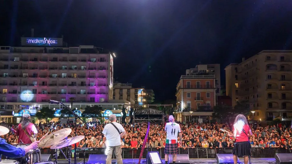 I Modena City Ramblers hanno inaugurato gli eventi estivi a Riccione 
