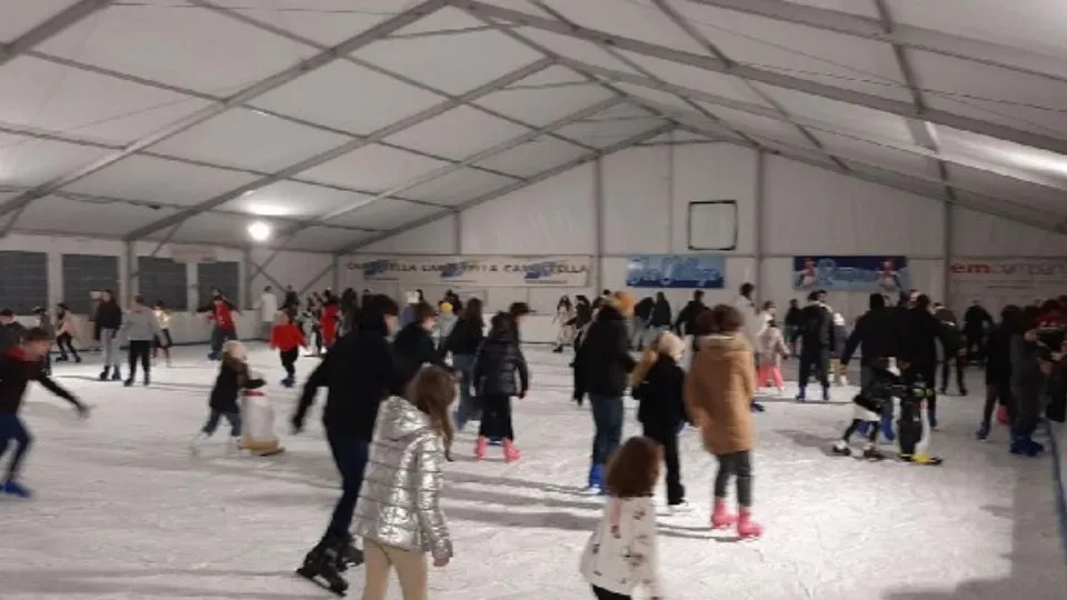 la pista per il pattinaggio