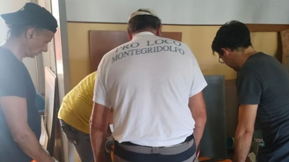 i volontari all’opera
