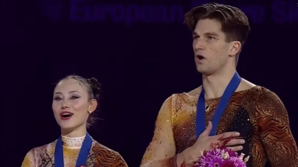 Lucrezia Beccari e Matteo Guarise sul podio
