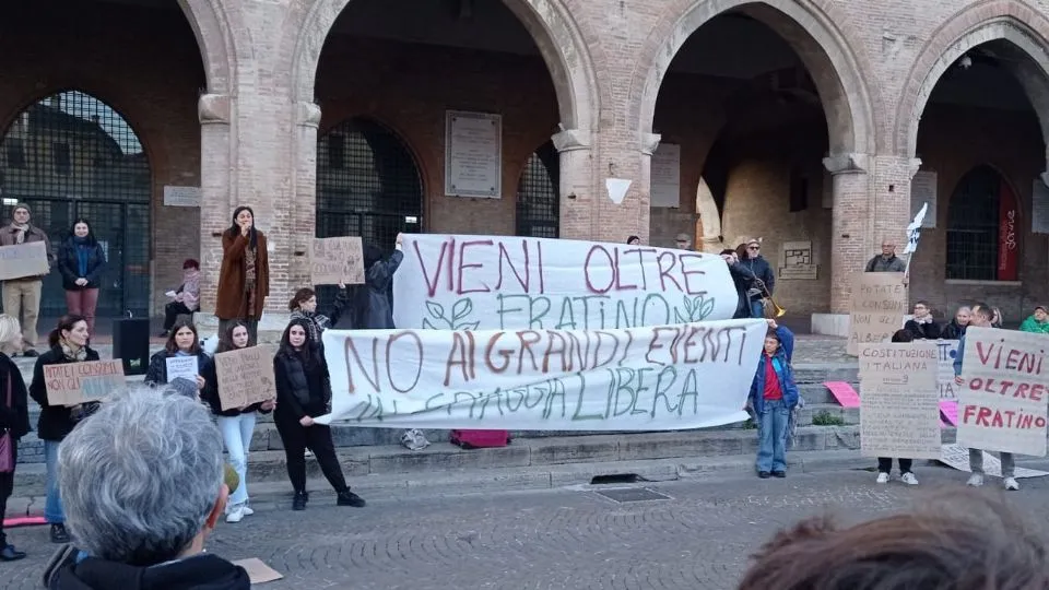 il presidio in piazza Cavour
