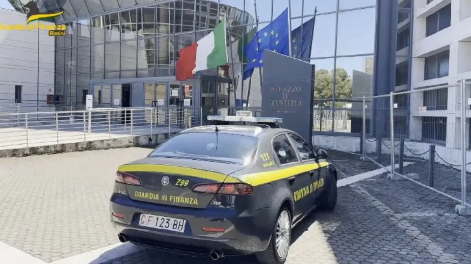 @Guardia di Finanza