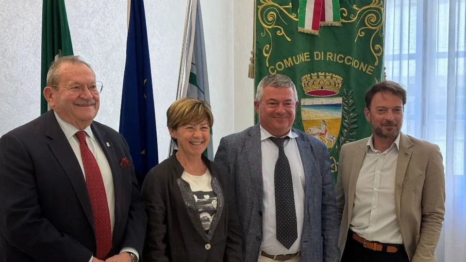 la conferenza di presentazione
