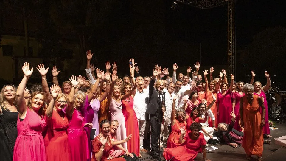 11^ esima Edizone ddel “CORONE” in “VERSO CASA” CON LA PARTECIPAZIONE DI MORENO IL BIONDO E ORCHESTRA GRANDE EVENTO – Riminii (Corte degli Agostiniani) 13 agosto 2024 – (ph © Giorgio Salvatori)