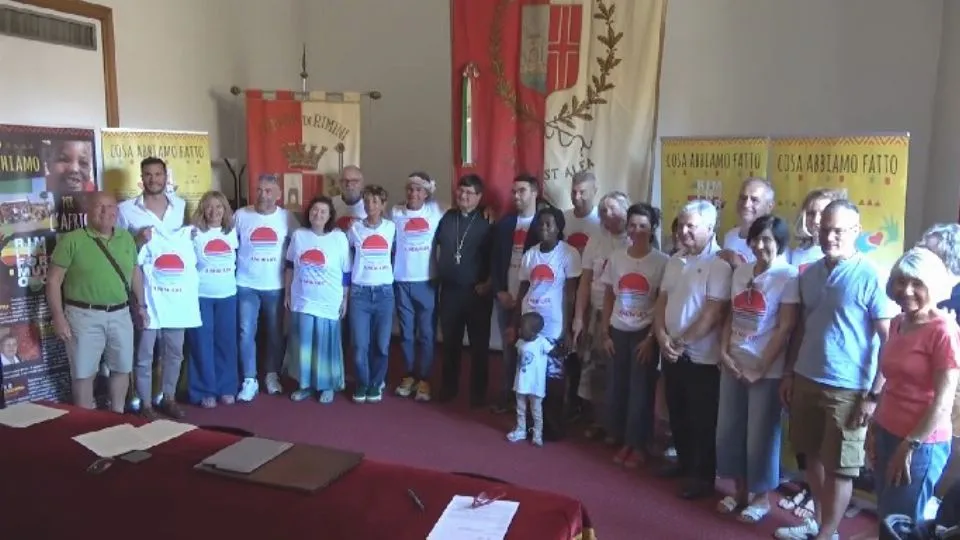 foto di gruppo alla presentazione
