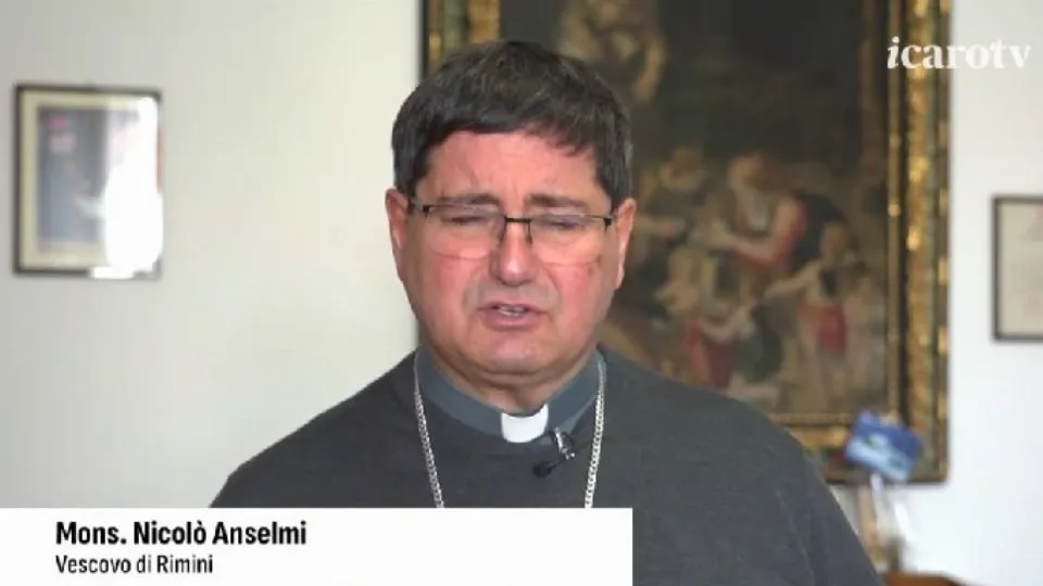 il vescovo Anselmi
