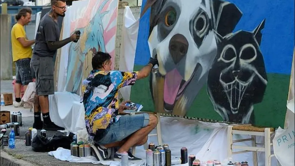 Graffi di canile