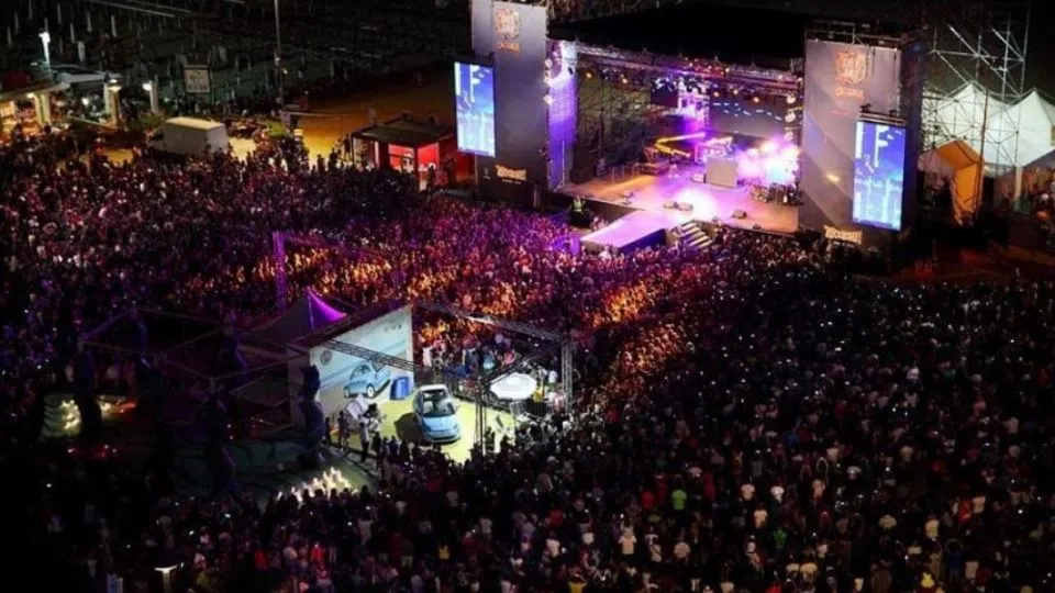 Radio Deejay in piazzale Roma