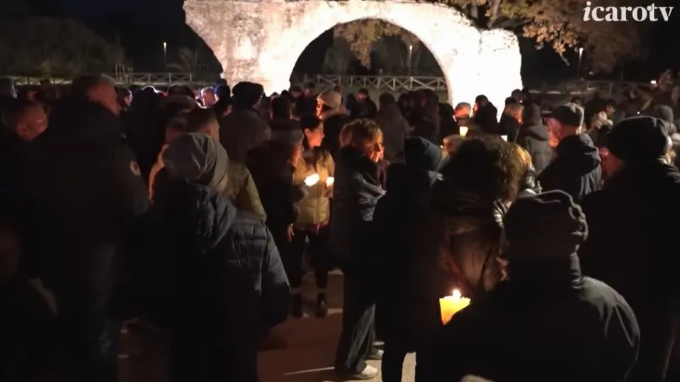 la fiaccolata per Luca e Cristian