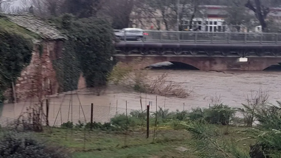 Fiume Uso, ponte di entrata a Santarcangelo (foto inviata in redazione)