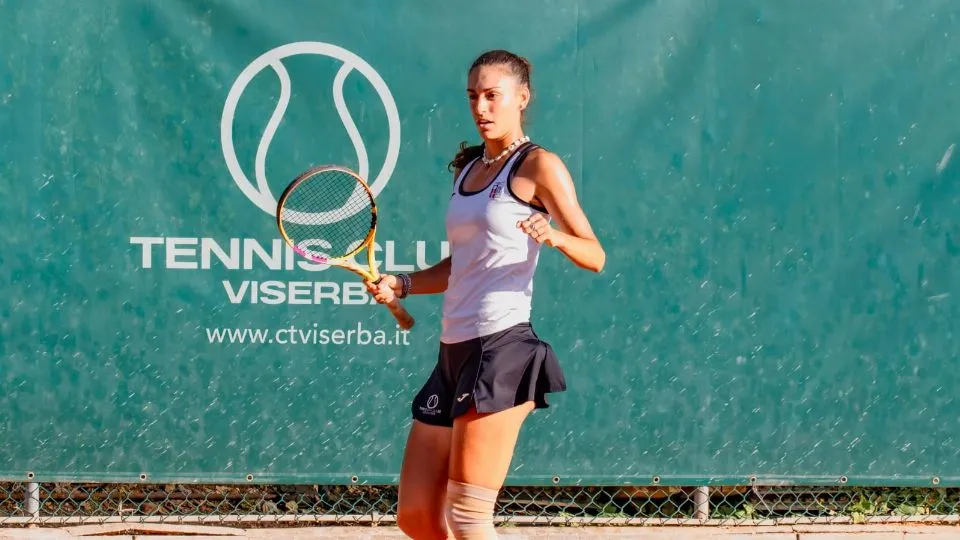 Marta Lombardini sui campi del Tc Viserba (foto Jack Chapman)