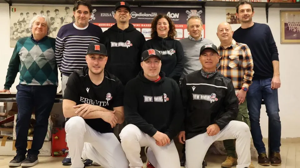 Lo staff di New Rimini insieme a Dorian Castro

