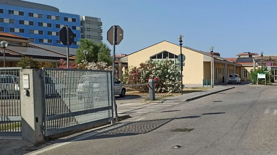 l’ingresso di via Ovidio