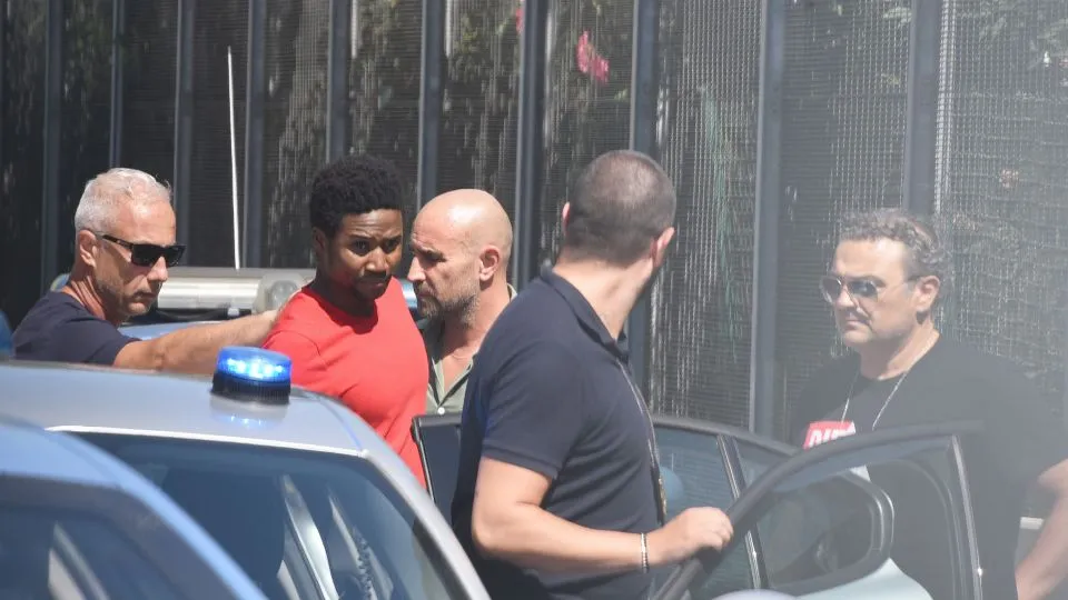 Louis Dassilva esce dalla Questura  © Manuel Migliorini / Adriapress.
