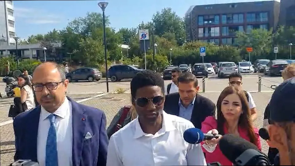 l’arrivo di Louis Dassilva in Tribunale (Adriapress)