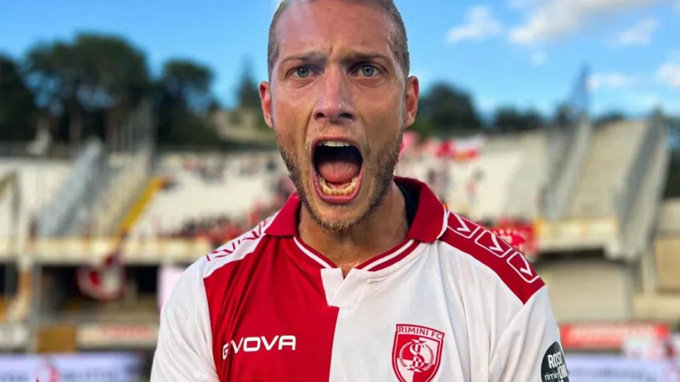 Giacomo Parigi esulta dopo il gol partita di Ascoli (Foto Rimini F.C.)