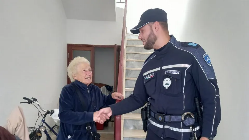 la signora investita insieme all’Agente scelto Jader Bonanni