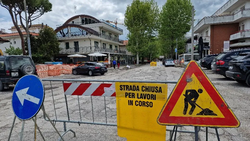 i lavori al piazzale