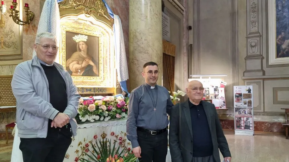 don Maurizio Fabbri, vicario della Diocesi, don Giuseppe Pandolfo, rettore e don Sebastiano, già rettore santuario