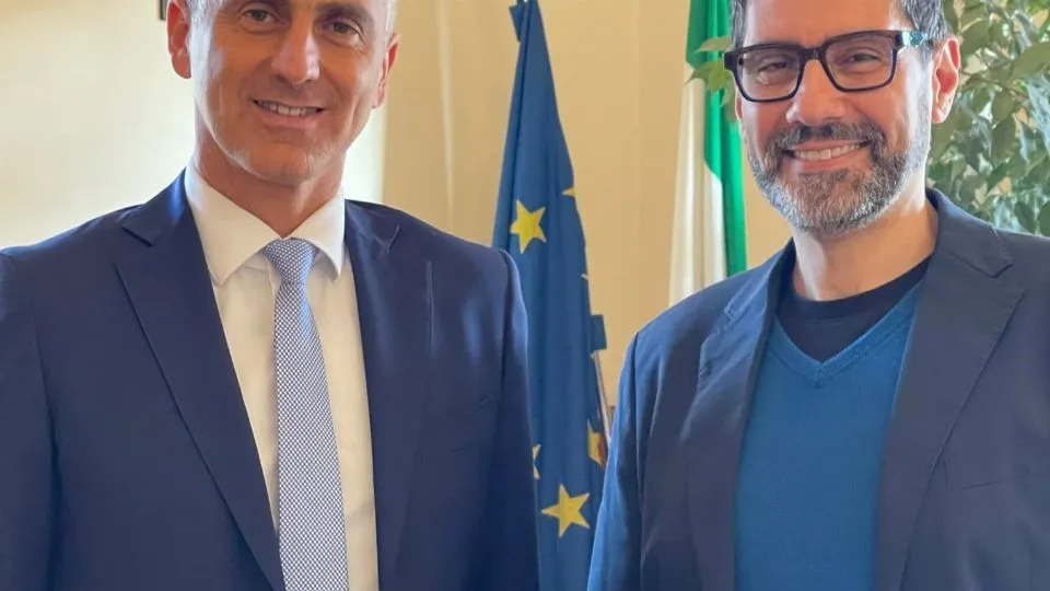 Giovanni Sassu insieme al sindaco di Rimini
