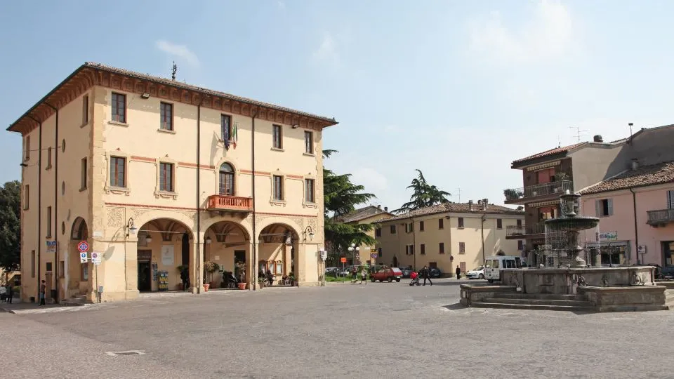 la piazza centrale di Novafeltria