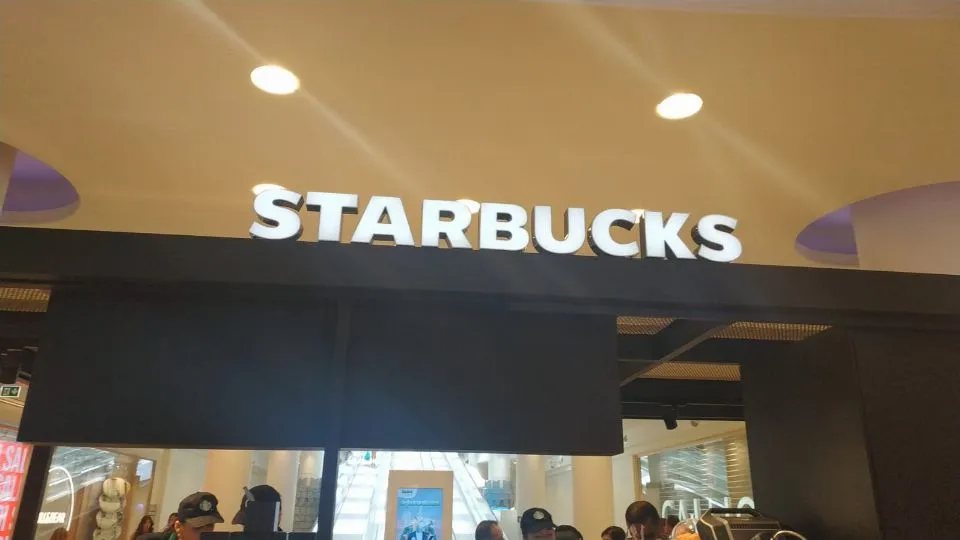 Starbucks a Le Befane (@newsrimini)