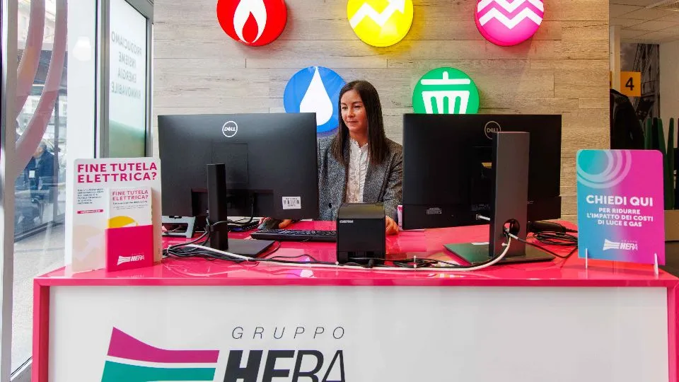 uno sportello Hera
