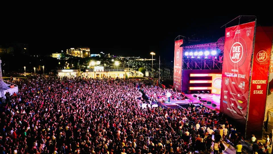 un concerto in piazzale Roma
