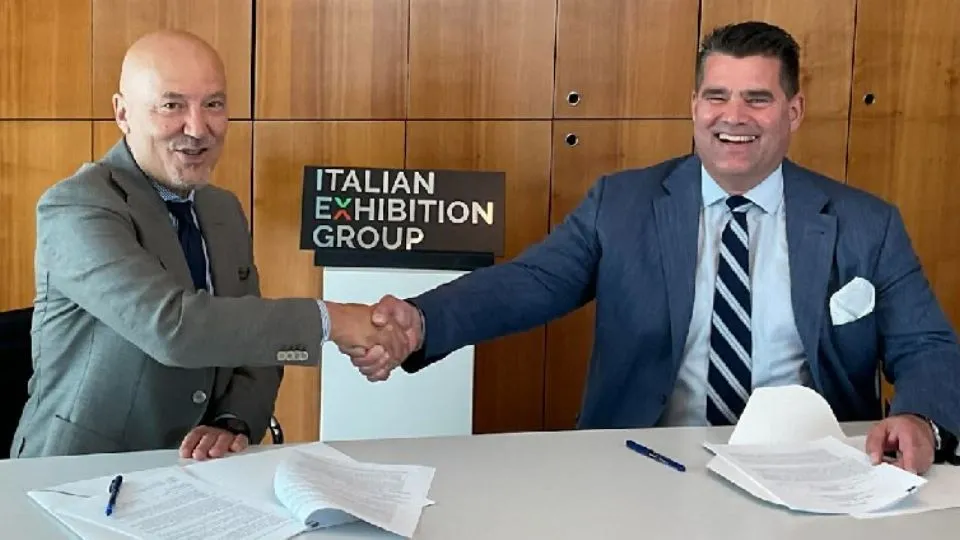 la firma dell’accordo

