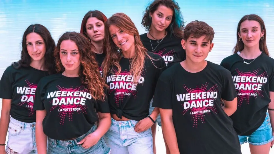 i ballerini coinvolti nella coreografia
