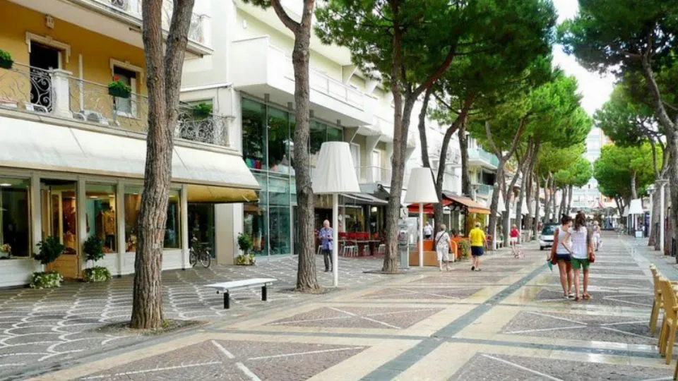 via Bovio Cattolica