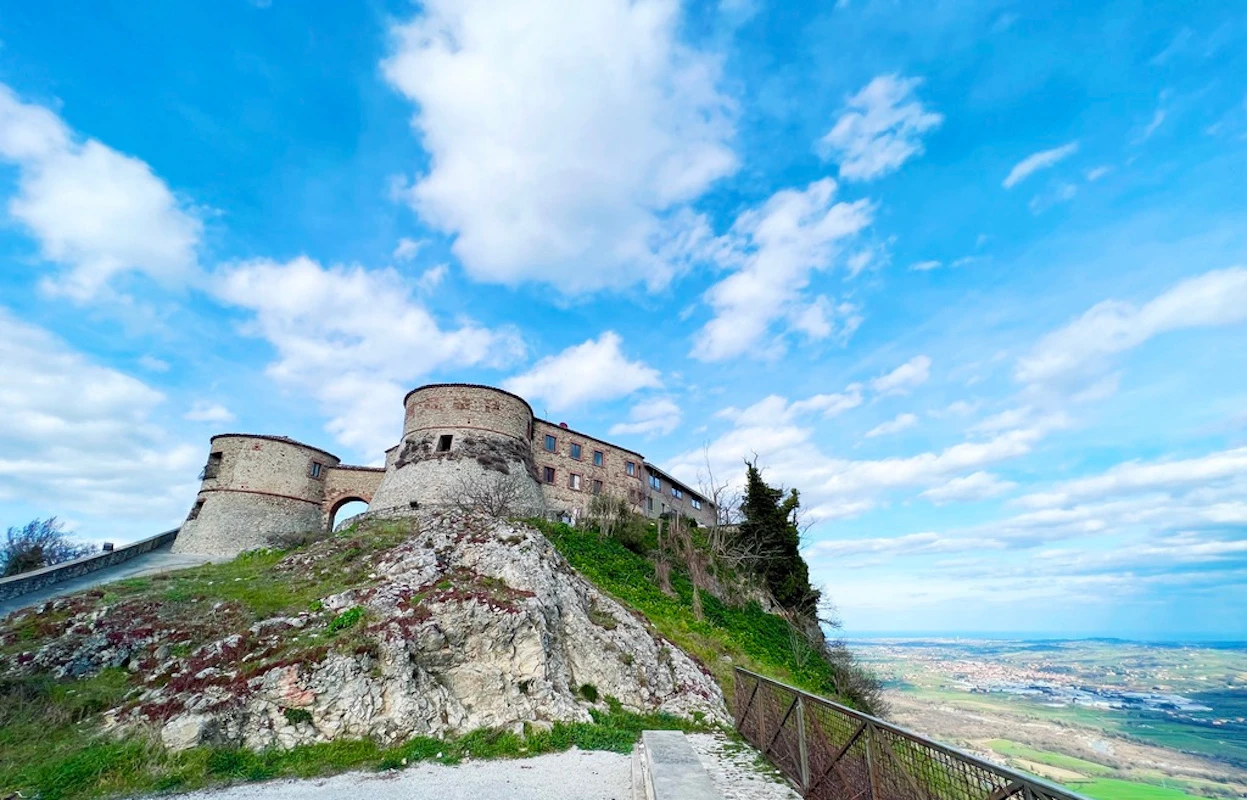 Il castello di Poggio Torriana