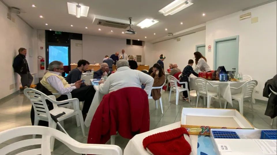 bellaria pranzo di natale con le persone sole