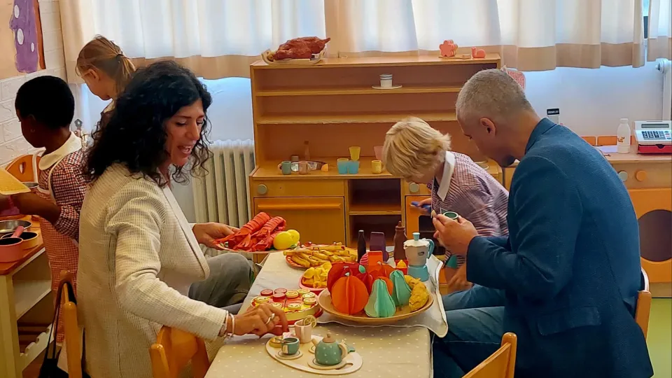 Bellini e Sadegholvaad in visita alle scuole riminesi