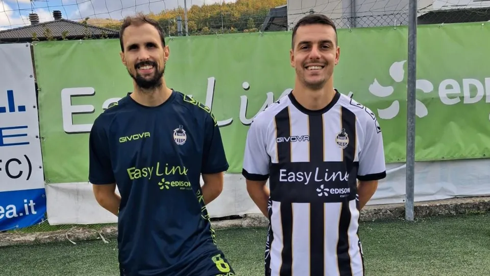 Braccini e Petrini indossano la maglia celebrativa del Centenario