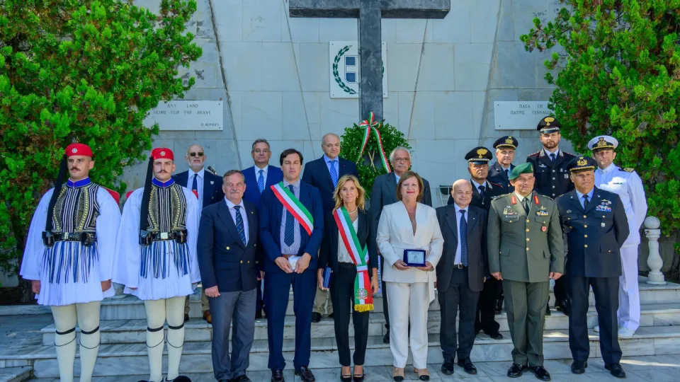 commemorazione al cimitero ellenico